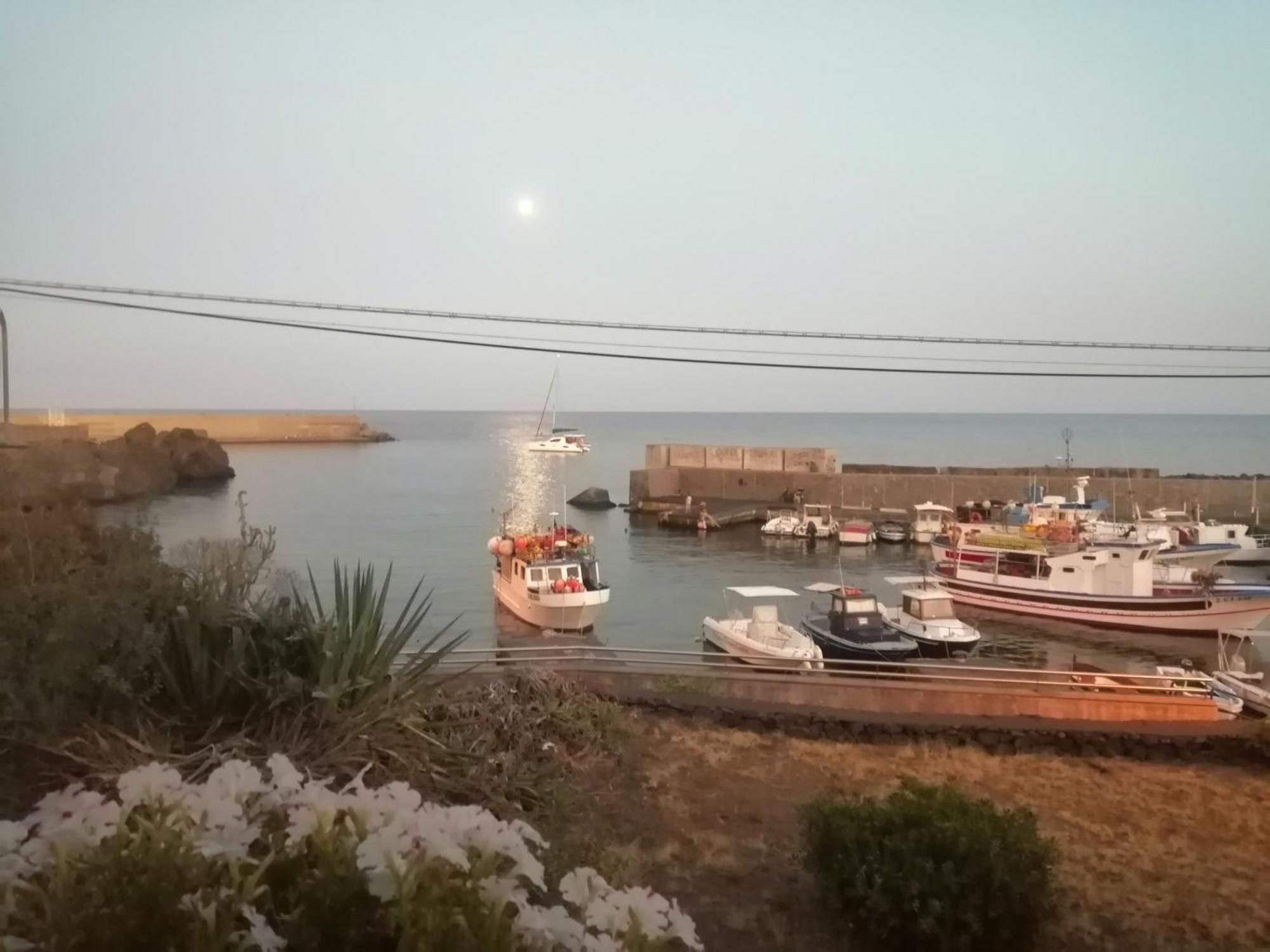 Acirealevacanze - Romantica Camera Sul Mare Εξωτερικό φωτογραφία